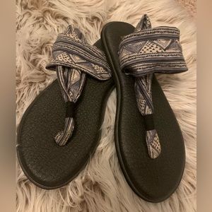 LAST CHANCE - Sanuk Yoga Sling 2